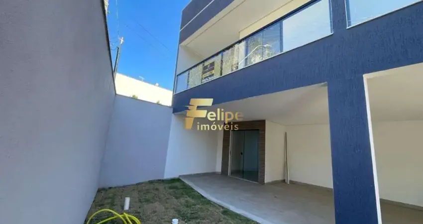 Casa duplex localizada a 500 metros da praia - santa mônica / es