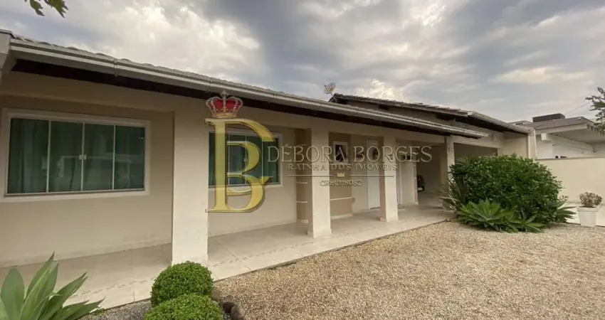 Casa com 4 quartos à venda em Água Verde, Blumenau 