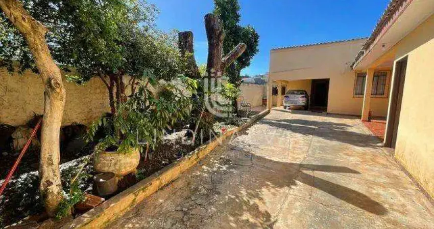 Casa com 3 dormitórios à venda no Parque Residencial Três Bandeiras
