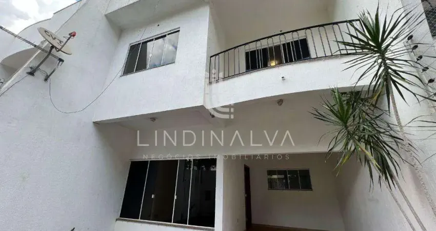 Sobrado no Jardim Iguaçu com suíte, 2 quartos e churrasqueira