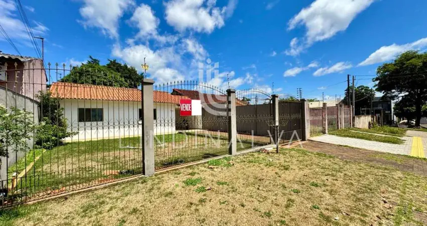 Casa com 3 quartos e edícula à venda no Jardim Ipê, apta para financiamento