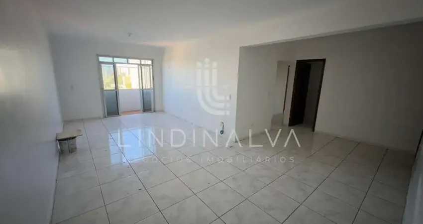 Apartamento espaçoso para locação no Edifício Pietro Ângelo, no Centro