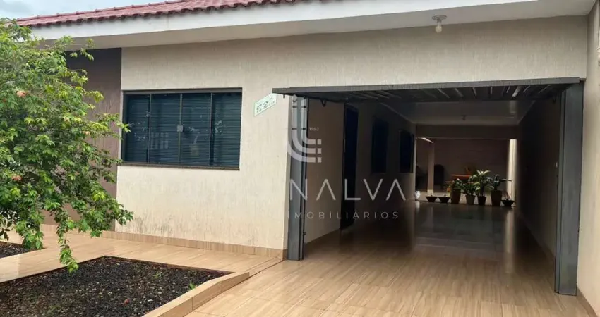 Casa à venda no jardim dona fátima com 3 quartos, edícula e amplo pátio em foz do iguaçu