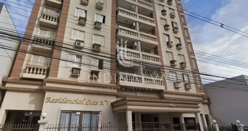 Apartamento no Ed. Luiz XV, com suíte, 2 quartos, no Centro de Foz do Iguaçu