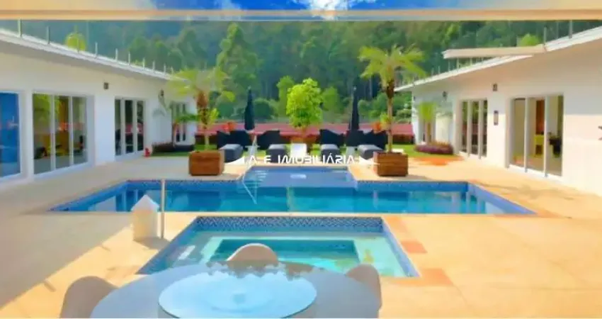 Casa com 5 quartos à venda na Avenida Campos de Jordão, 13, Tamboré, Barueri