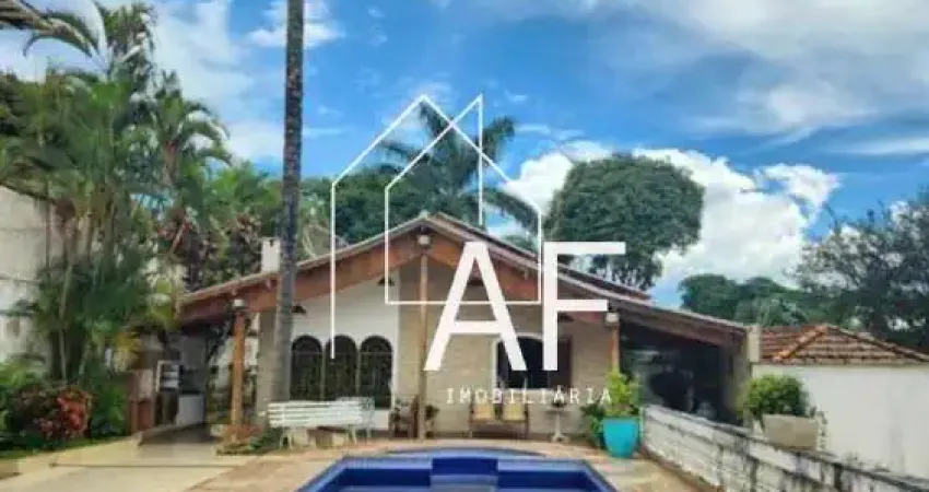 Casa térrea no melhor ponto do tremembé, 4 quartos, 3 suítes, 6 vagas de garagem, 326 m²