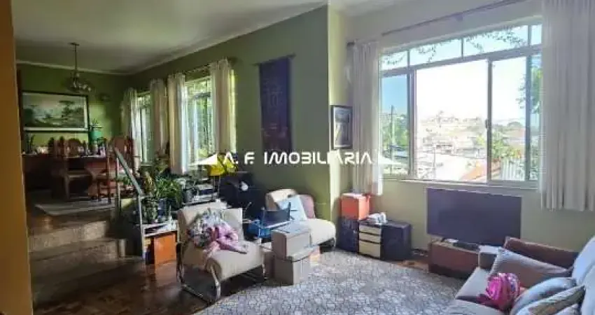 Casa assobradada para venda no bairro perus 2 quartos, 1 suíte, 4 vagas de garagem, 213m²