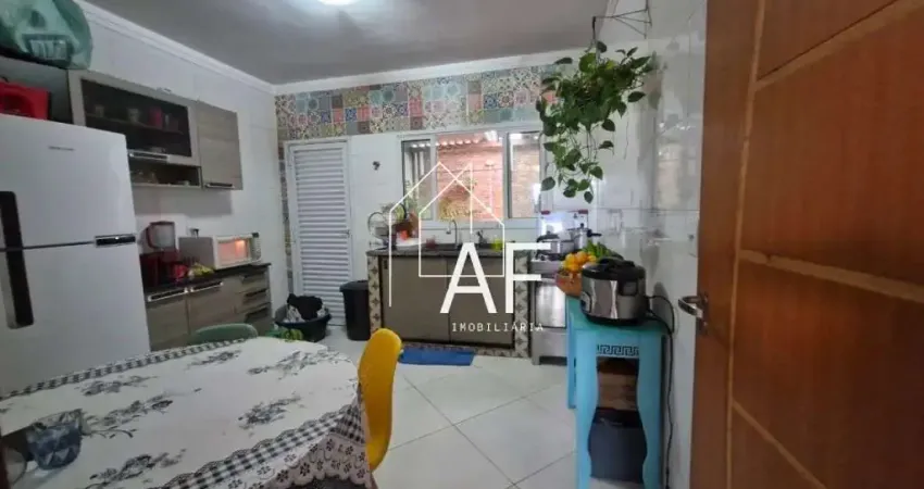 Sobrado no limão com 2 dormitórios sendo os  2 suítes, churrasqueira, quintal, sacada, 3 vagas de garagem, 108m²