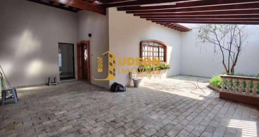 Casa para Venda em Bauru, Parque Colina Verde, 3 dormitórios, 1 suíte, 3 banheiros, 2 vagas