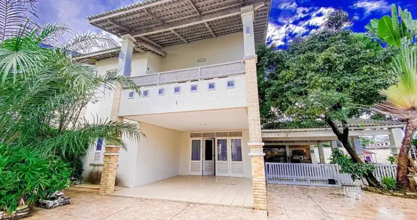 Casa duplex à venda no condomínio mirage, bairro cambeba, são 4 quartos, móveis projetados, 4 vagas de garagem