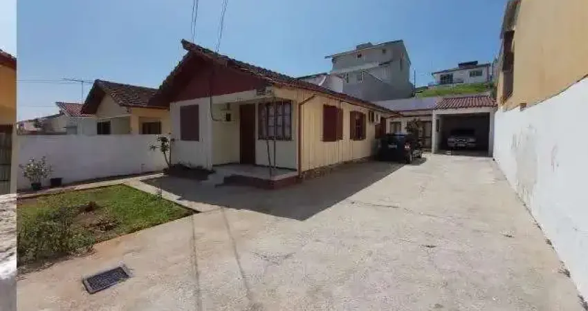 Casa com 3 quartos à venda na Rua Elesbão Pinto da Luz, 1145, Jardim Atlântico, Florianópolis