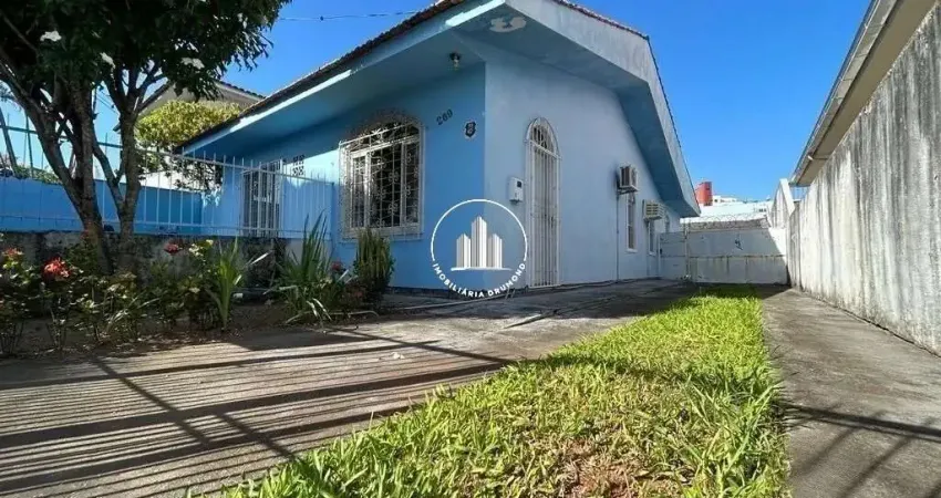 Casa com 4 quartos à venda na Rua Frei Hilário, 269, Campinas, São José