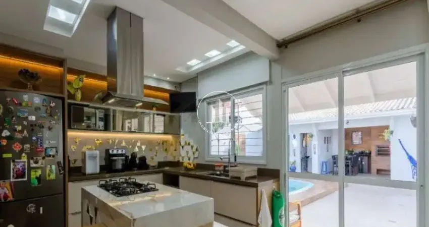 Casa 384m² com 3 Quartos e Suíte no Balneário - JMS