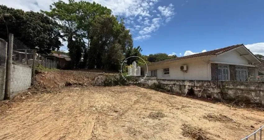 Terreno à venda na Rua Assis Brasil, 400, Ponta de Baixo, São José