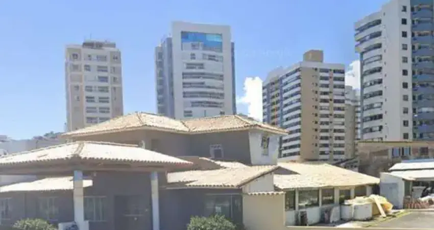 Casa com 10 quartos para alugar no Jardim Armação, Salvador 