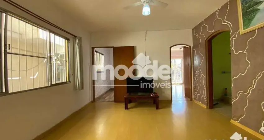 Sobrado 6 Dormitórios á Venda, 238m² por R$ 790.000,00 - Jardim Roberto - Osasco -