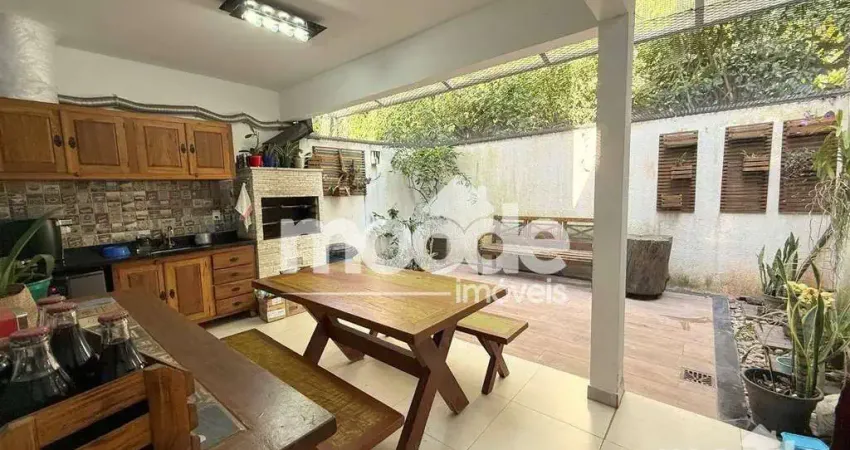 Sobrado com 3 Quartos à venda, 105 m² por R$ 770.000 - Granja Viana - Cotia/SP