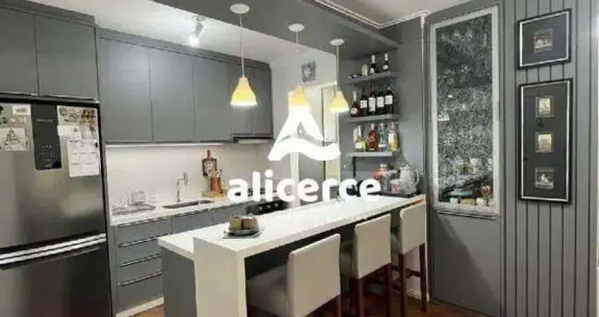 Apartamento com móveis planejados próximo a beira mar