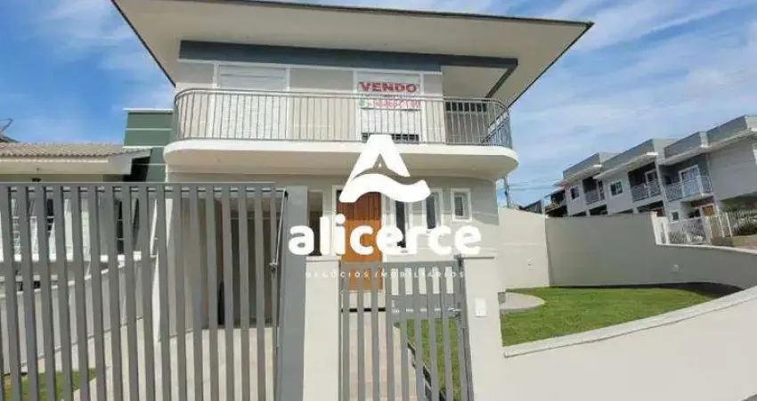 Sobrado à venda com 3 quartos 1 suíte, 122m² em Forquilhas São José
