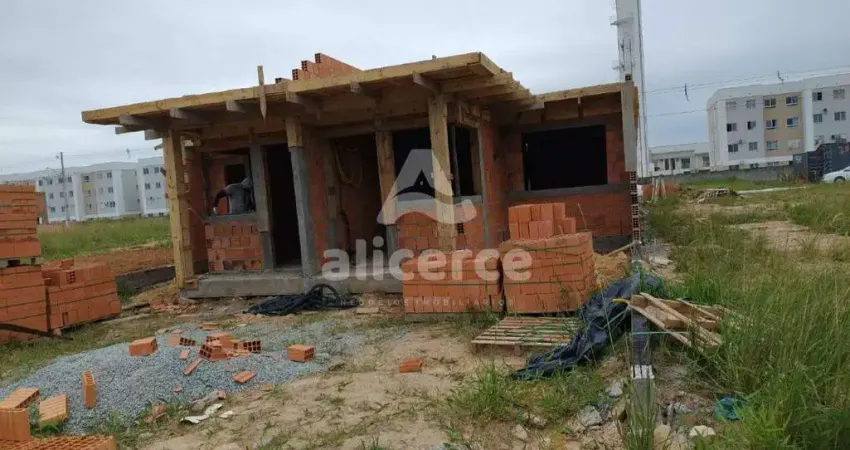 Linda Casa Geminada com Acabamento Impecável! na Nova Palhoça