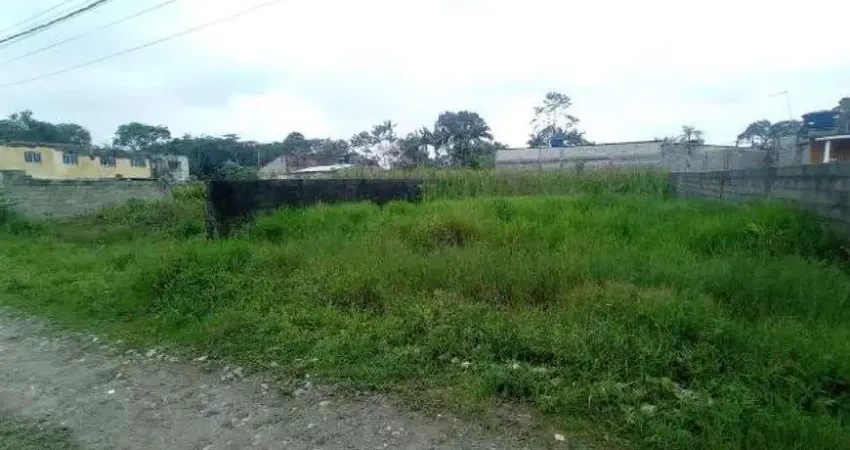 Terreno em itanhaém no bairro palmeiras, localizado lado serra, ficando à 600 metros da rodovia, lote medindo 250 m² de área total.