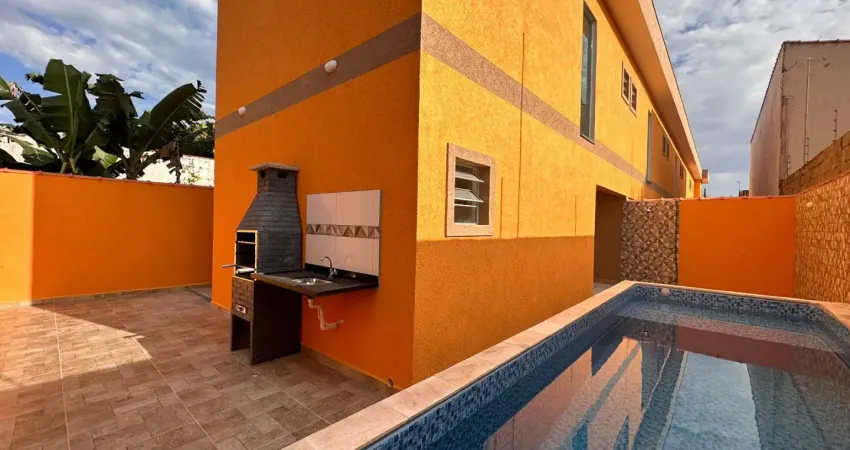 Casa no bairro cibratel 2, em itanhaém, litoral sul de são paulo, localizada lado praia, ficando á 100 metros do mar.