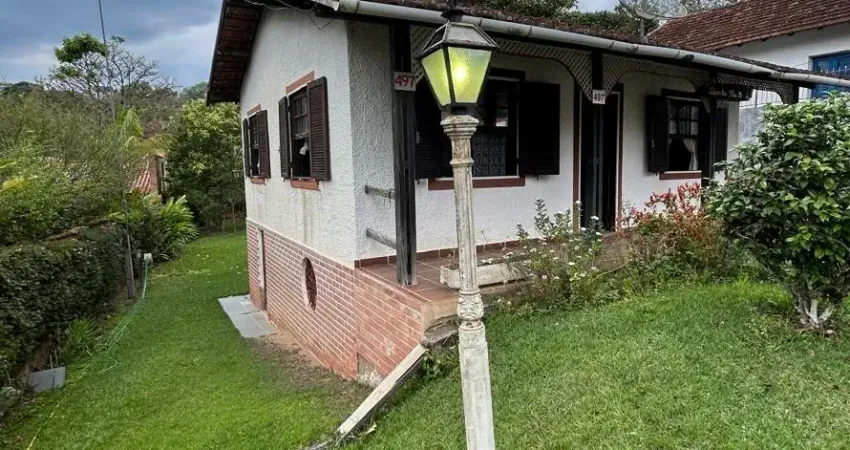 Casa com ótima localização estilo da vovo, bairro plante café, miguel pereira
