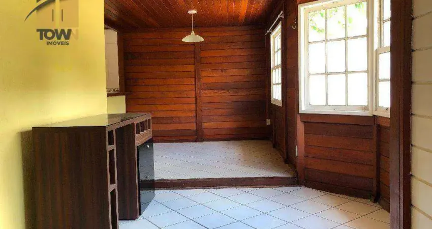 Oportunidade única: casa linear com renda extra em localização privilegiada!