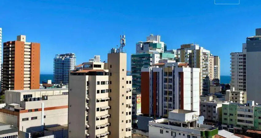 Excelente apartamento na Praia de Itapoã com 120 m2, 3 quartos com 1 suíte, 2 vagas e lazer completo por apenas 799 mil.