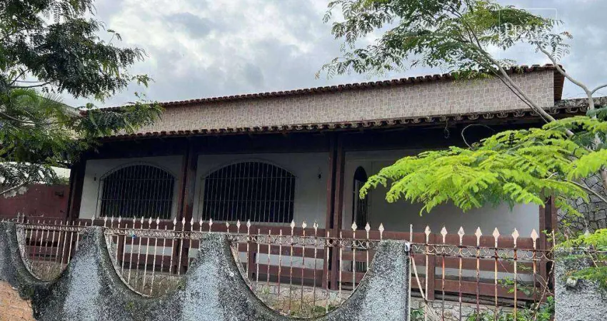 Casa com 3 dormitórios à venda, 168 m² por R$ 1.400.000,00 - Jaburuna - Vila Velha/ES