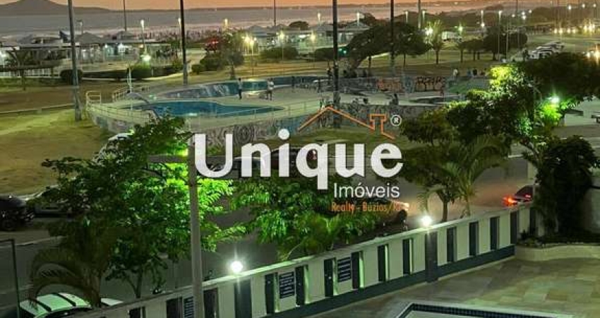 Apartamento com vista eterna para Praia do Forte à venda R$1.250.000,00.