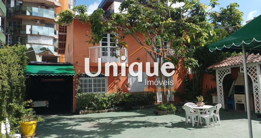 Casa no bairro Passagem - Cabo Frio, à venda por R$ 2.000,000,00