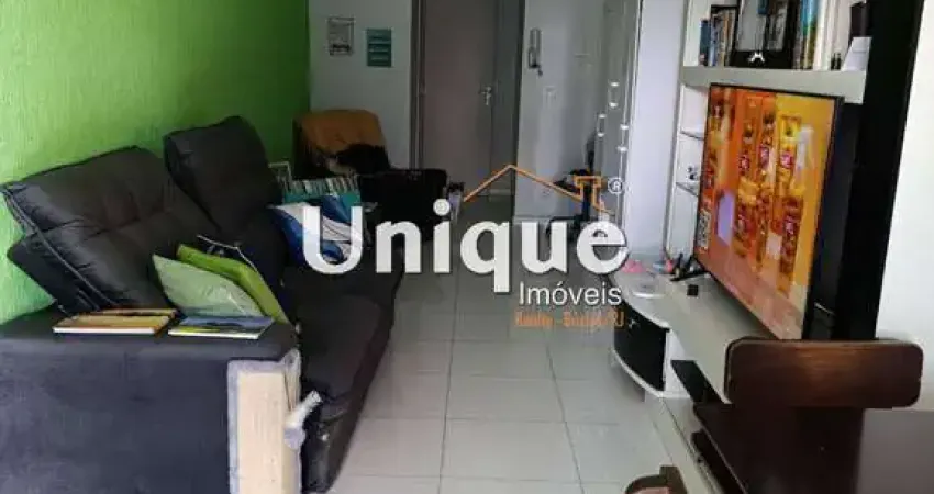 Apartamento com 2 quartos próximo a praia do Forte à venda por R$650.000,00