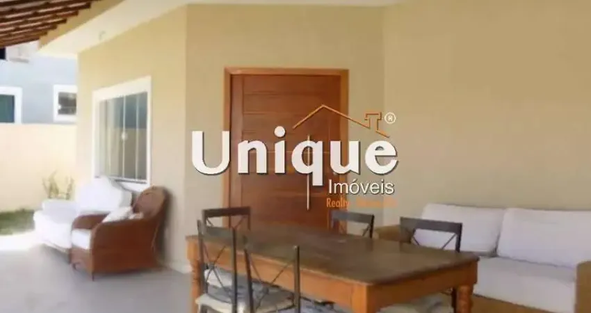 Linda casa em condomínio com 3 quartos por R$ 690.000,00 (Porteira Fechada)