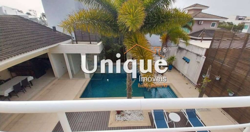 Casa independente com 4 suítes no Portinho, à venda por R$2.700.000,00.