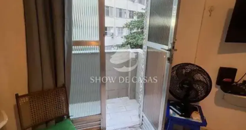 Kitnet / Conjugado em Copacabana  -  Rio de Janeiro