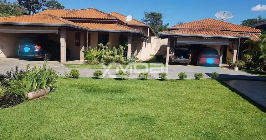 Linda chácara á Venda  em Itatiba SP, com 2 casas térreas, espaço gourmet e redário. Chácara San Ma