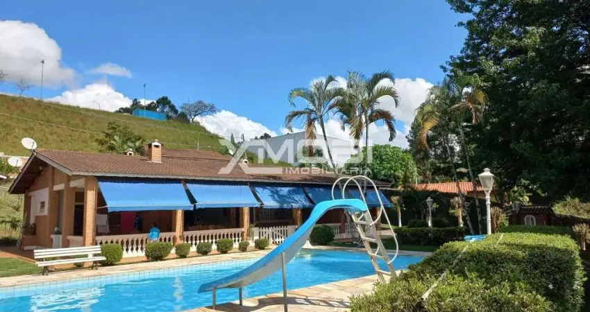 Chácara de Alto Padrão à Venda em Itatiba/SP - 4 Suítes, Casa de Hóspedes, Lazer Completo