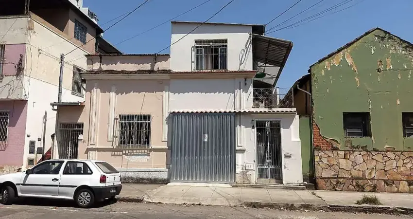 Casa 3 quartos - Mariano Procópio