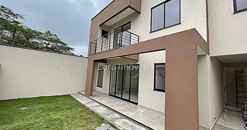 Casa com 3 quartos à venda na Rua dos Rubis, Marilândia, Juiz de Fora