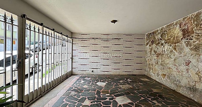Casa com 3 quartos à venda na Rua Doutor Constantino Paleta, Centro, Juiz de Fora