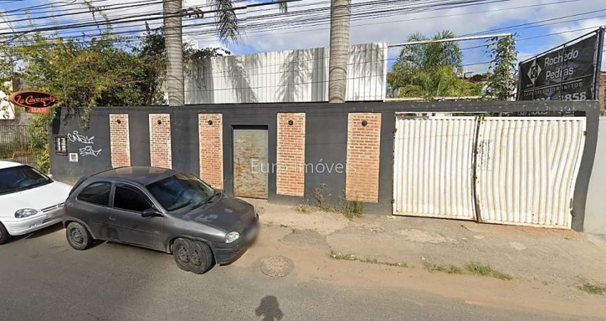 Terreno à venda na Avenida Presidente Costa e Silva, São Pedro, Juiz de Fora