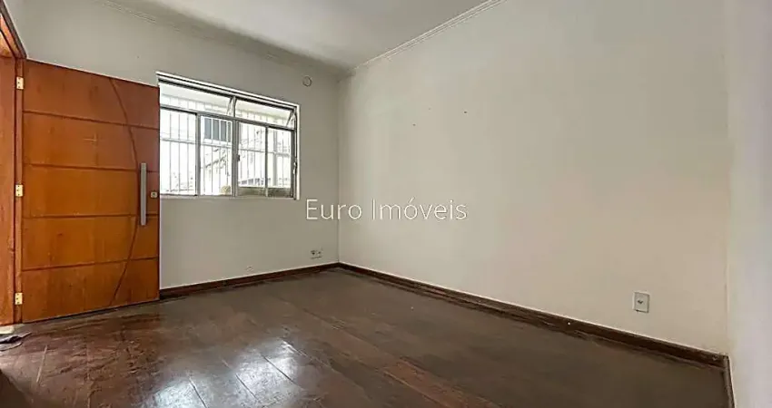 Casa com 4 quartos à venda na Rua Jonas Bastos, São Mateus, Juiz de Fora