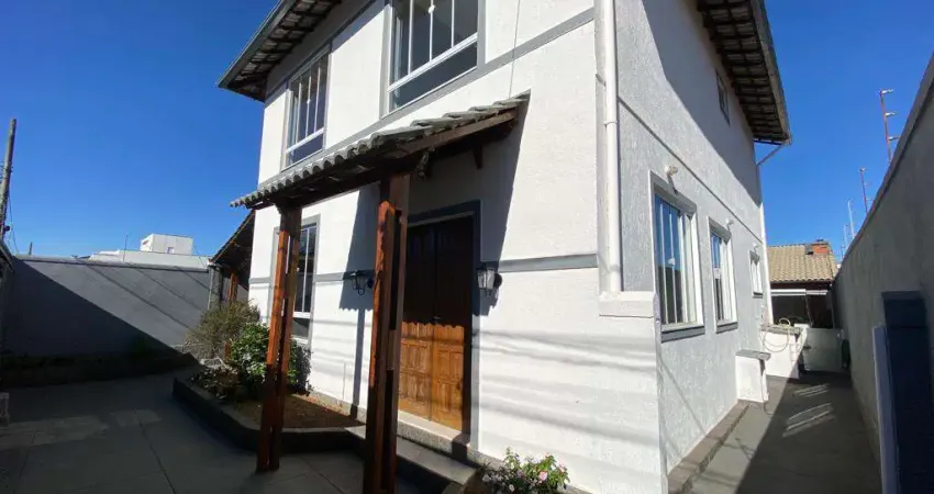 Casa com 4 quartos à venda na Rua Pedro Wiereck, Aeroporto, Juiz de Fora
