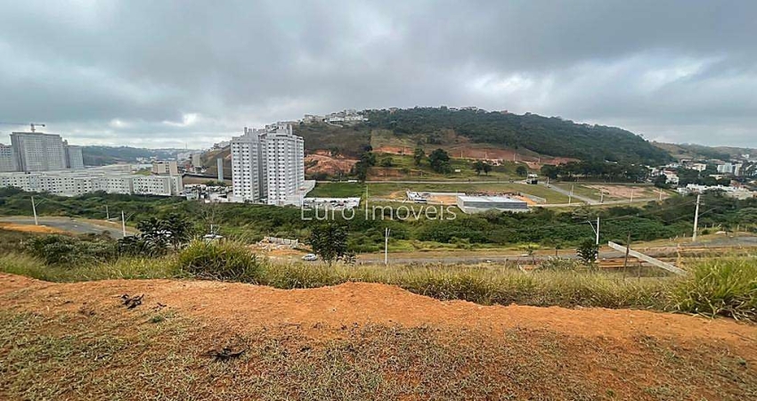 Terreno em condomínio fechado à venda na Rua Octávio Malvaccini, São Pedro, Juiz de Fora