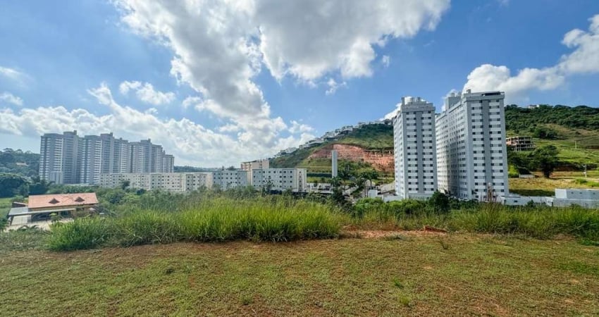 Terreno em condomínio fechado à venda na Rua Octávio Malvaccini, São Pedro, Juiz de Fora