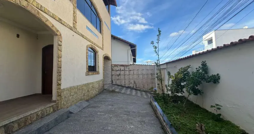 Casa com 4 quartos à venda na Rua Onofre Oliveira Salles, Santa Maria, Juiz de Fora