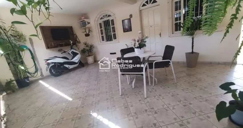Casa com três pavimentos em Santa Rosa - Guarapari - ES