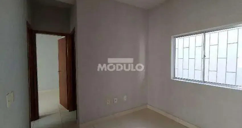 Apartamento com 2 quartos para alugar na Rua Aelza Amélia Pereira, --, Jardim Ipanema I, Uberlândia