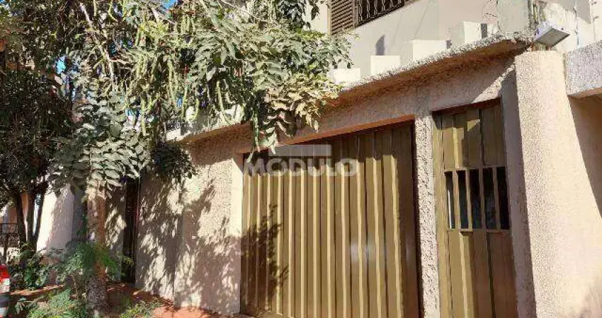 Casa residencial para locação no Bairro Santa Mônica